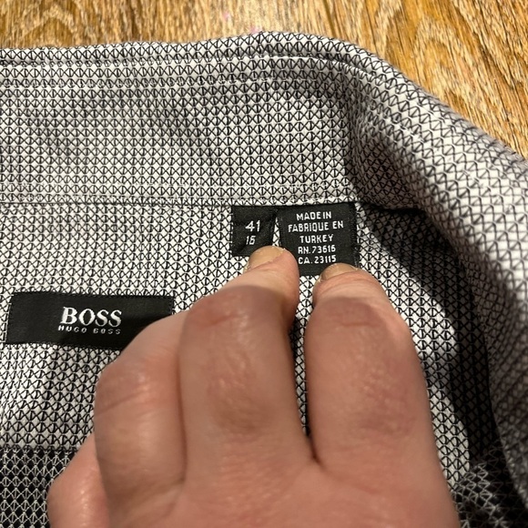 Hugo Boss Long Sleeve Bottom Down Size 41 Black And White - Picture 7 of 9